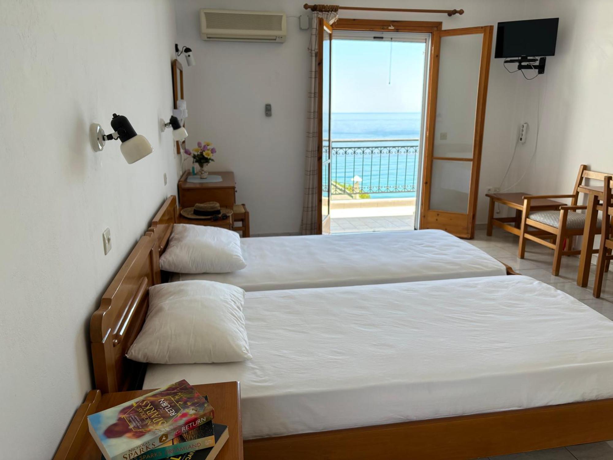 Friderica House Hotel Poros  Eksteriør billede
