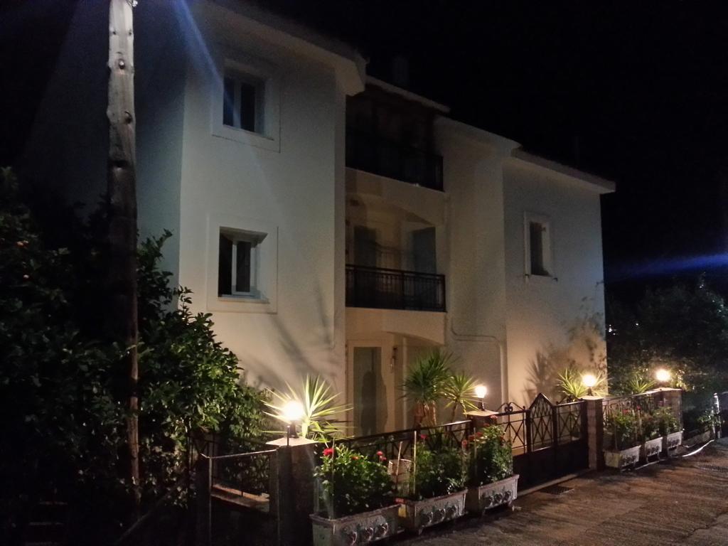 Friderica House Hotel Poros  Eksteriør billede